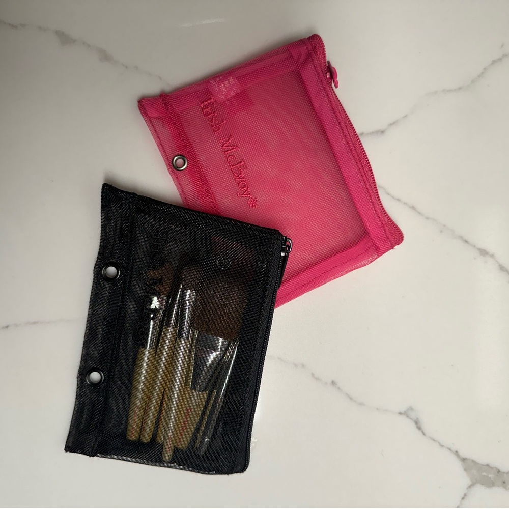 Trish McEvoy Brush Set with Black Case and Pink Pouch - Picture 5 of 6